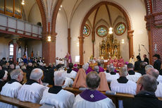 Pontifikalrequiem und Beisetzung von Weihbischof em. Johannes Kapp (Foto: Karl-Franz Thiede)